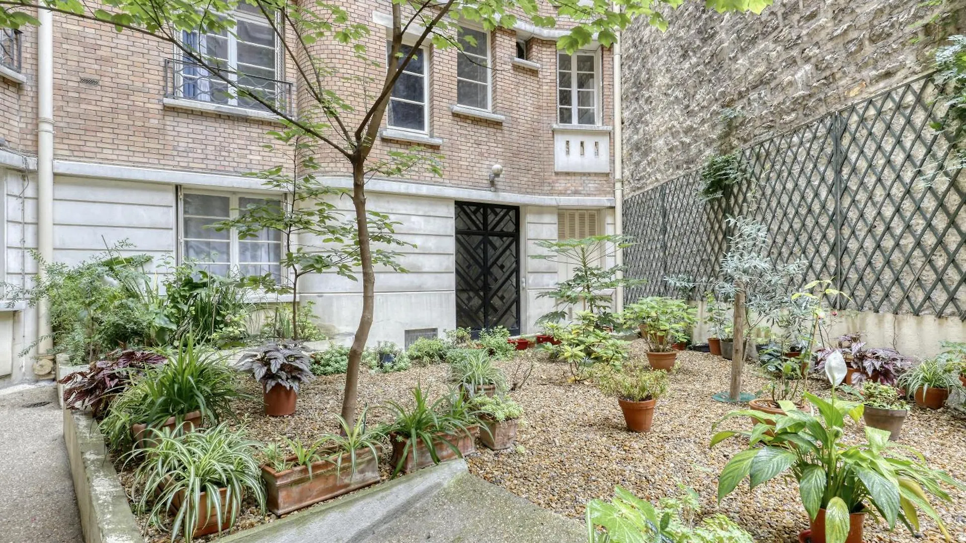 Elegant 3 Brd Flat - Heart Of 16th Apartment *